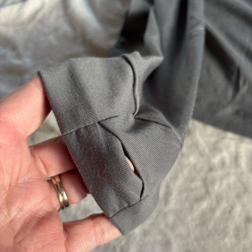 FREE FLY Women's Elevate Long Sleeve Tee Size L in Smoke Gray NWT - Picture 10 of 12